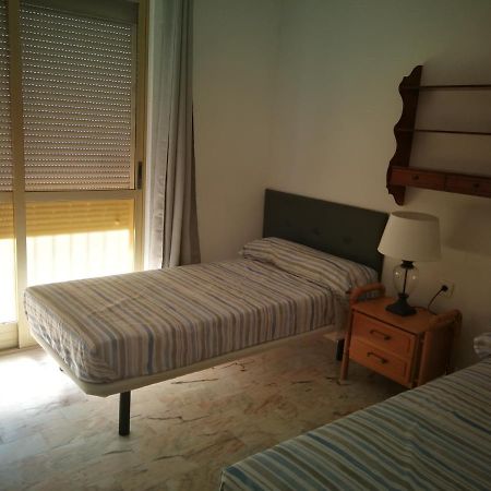 Habitacion Piso Compartido Alquiler Por Temporada No Turistico Бенидорм Экстерьер фото